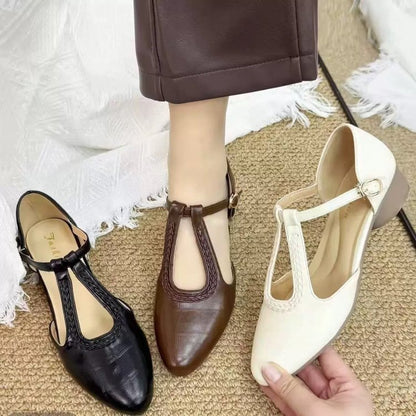 Chaussures à bout pointu en cuir souple, lanières croisées ajourées