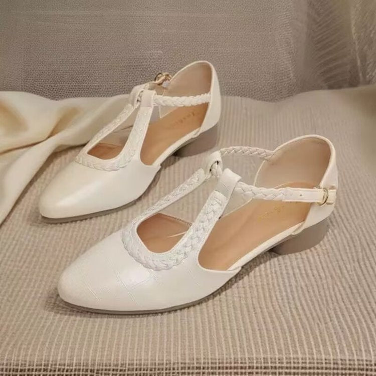 Chaussures à bout pointu en cuir souple, lanières croisées ajourées
